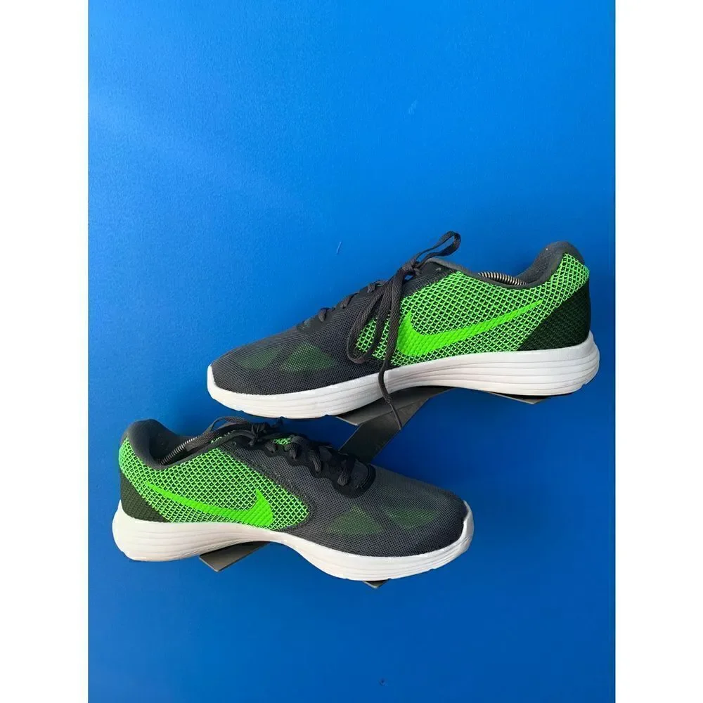Nike Mens Revolution 3 819300-005 Gray Green Running Shoes Sneakers Size 11.5